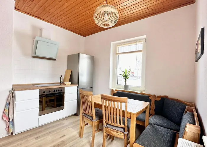 Gemuetliches 3-raum-nest Im 2.og Apartman